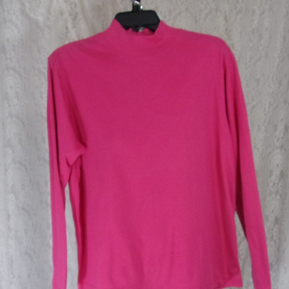 Pink Knit Mock Neck Turtleneck Top Blouse NWOT  Size Large Carolina Colors